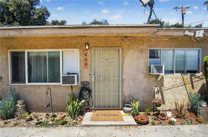 805 E 8th Street, Pomona, California 91766