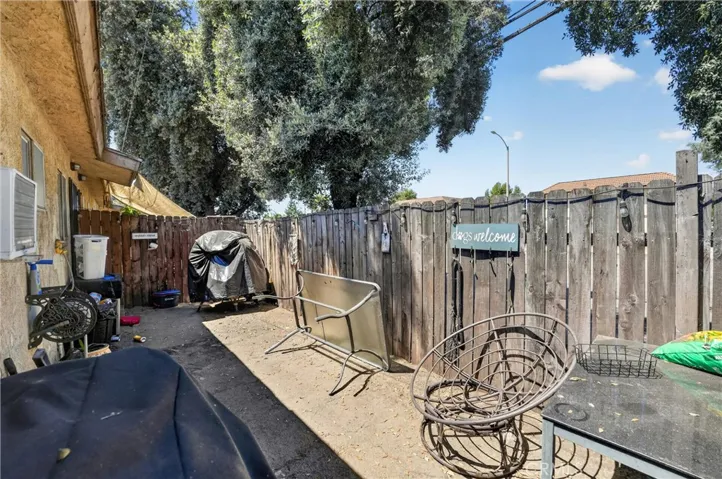 805 E 8th Street, Pomona, California 91766