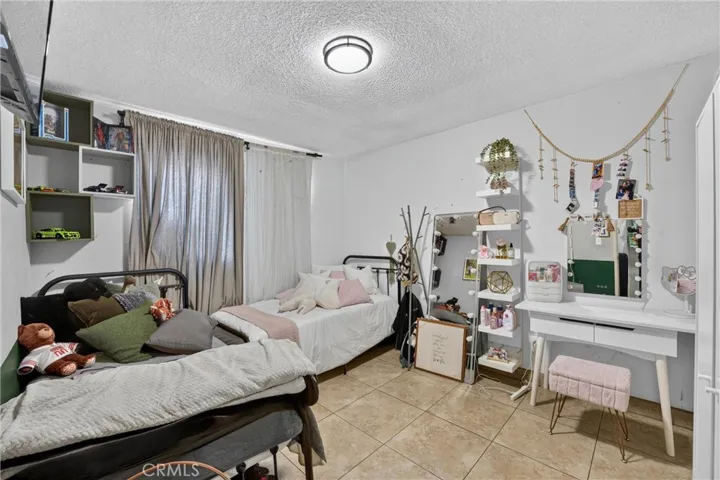 805 E 8th Street, Pomona, California 91766