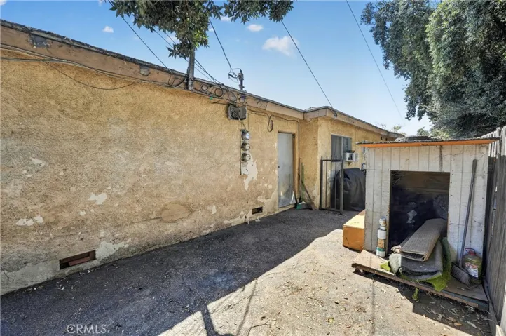 805 E 8th Street, Pomona, California 91766