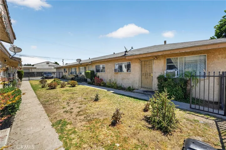 805 E 8th Street, Pomona, California 91766