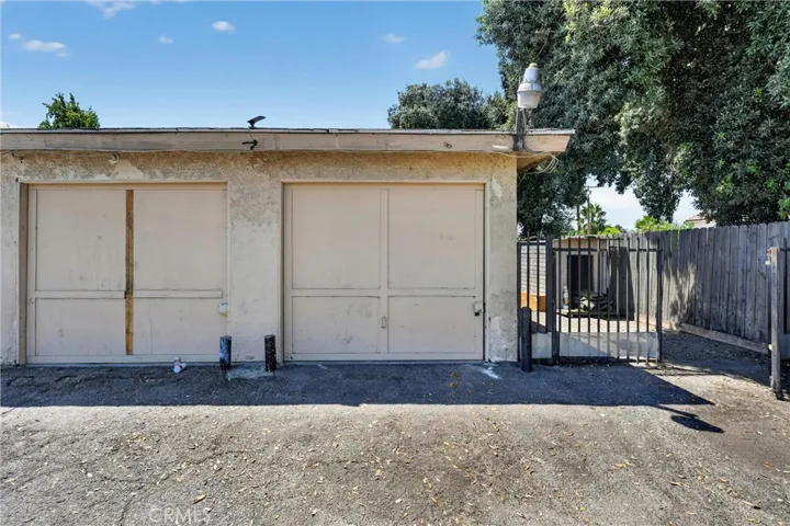 805 E 8th Street, Pomona, California 91766