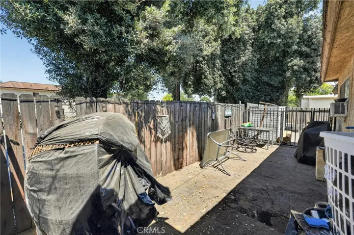 805 E 8th Street, Pomona, California 91766