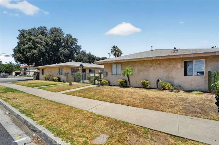 805 E 8th Street, Pomona, California 91766
