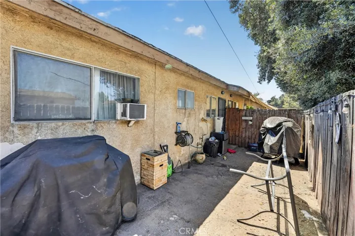 805 E 8th Street, Pomona, California 91766
