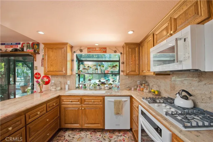 10052 Nita, Chatsworth, California 91311