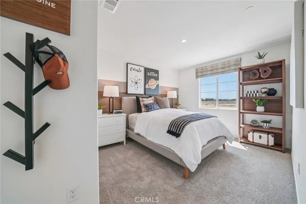 MODEL HOME