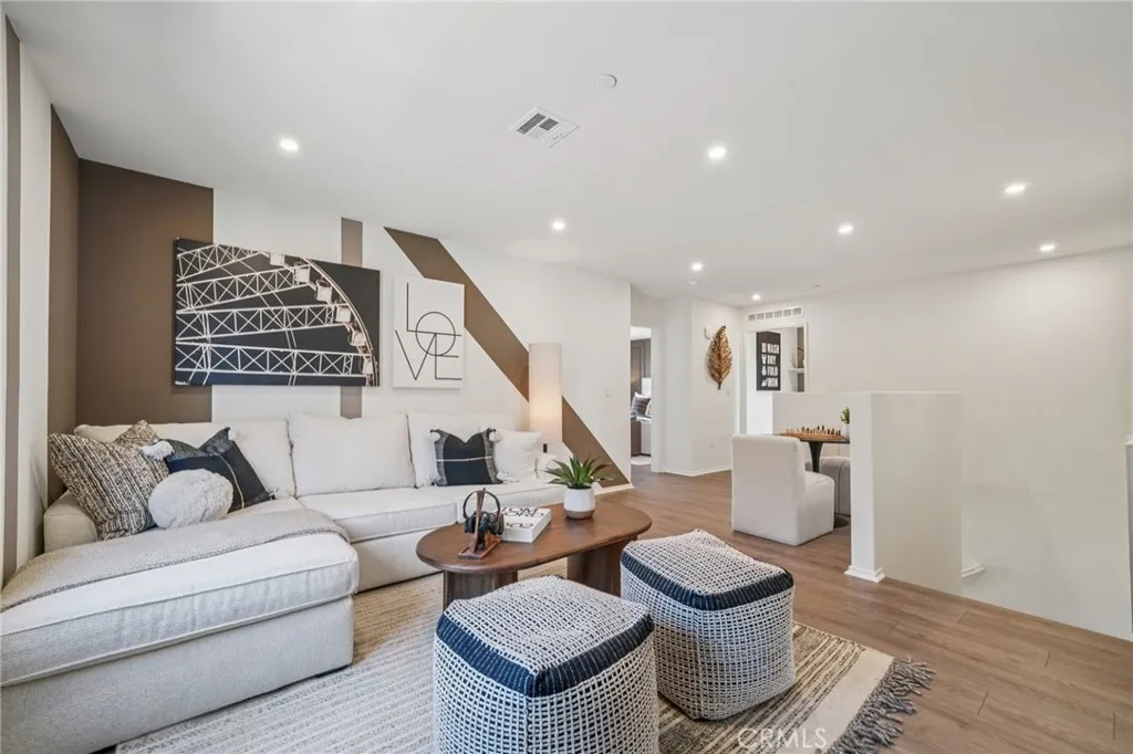 MODEL HOME