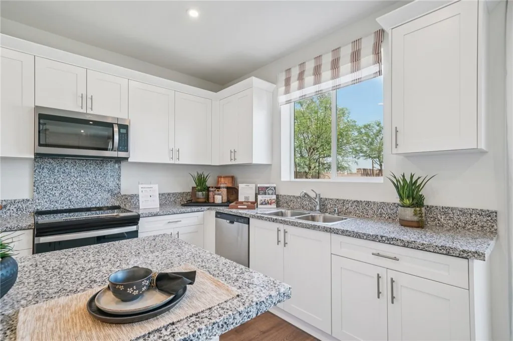 MODEL HOME