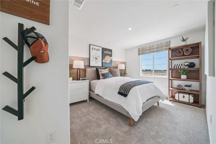 MODEL HOME
