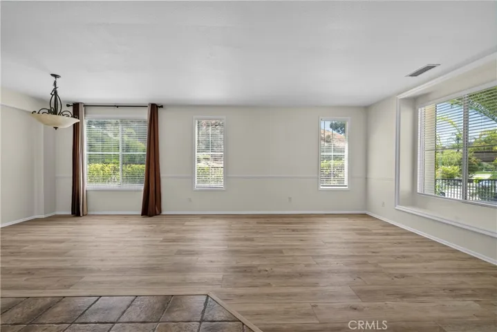 28454 Cascade, Castaic, California 91384 — photo 5