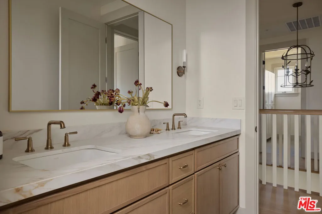 Upstairs Bathroom