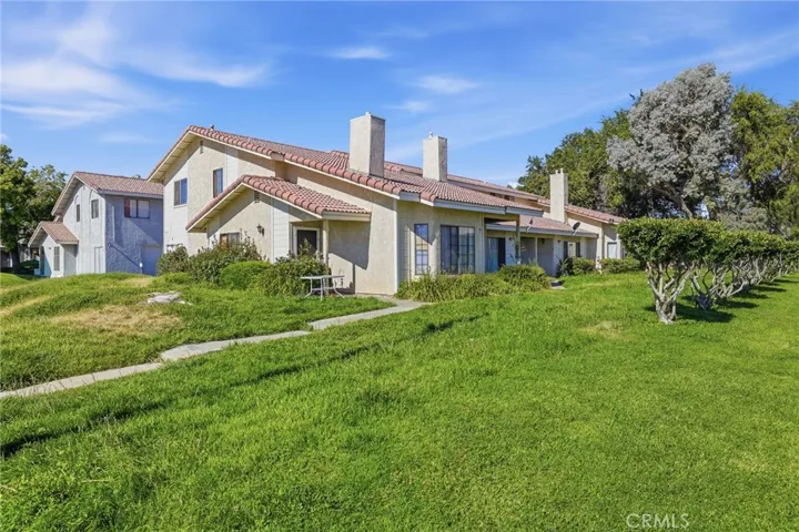 43731 8th Street E, Lancaster, California 93535