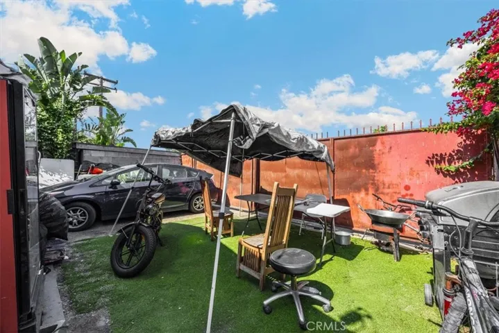 Backyard for Unit B