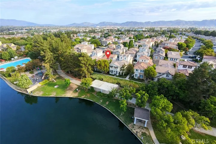 Lakefront living