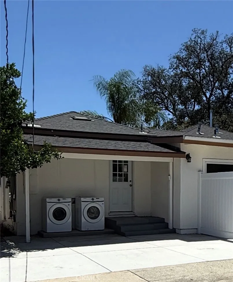 BACKYARD MAIN HOUSE