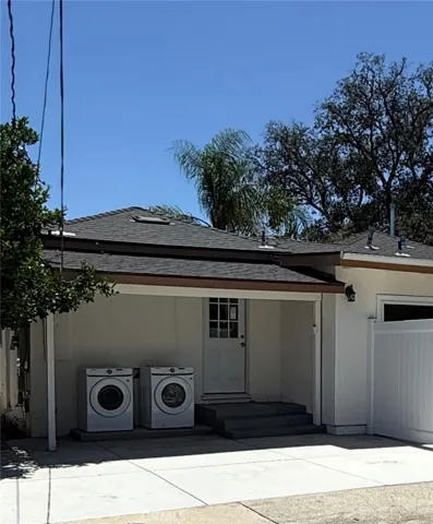 BACKYARD MAIN HOUSE