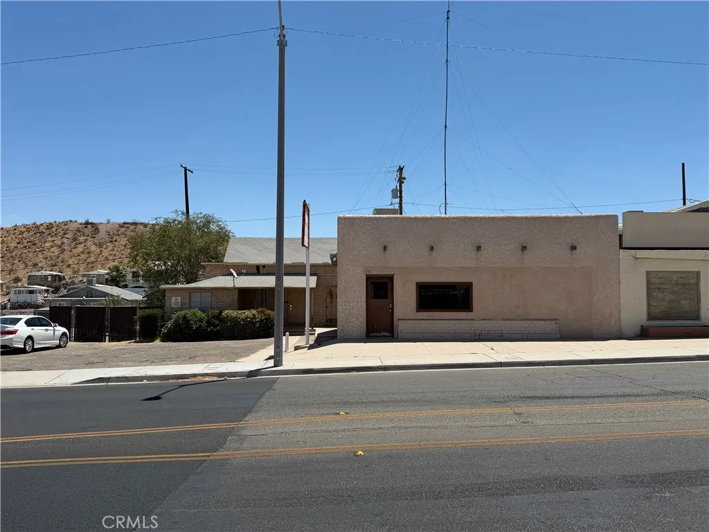 219 N 1st Avenue, Barstow, California 92311 — photo 4