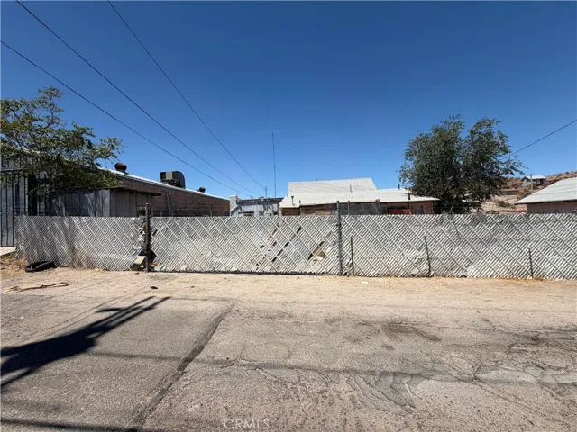 219 N 1st Avenue, Barstow, California 92311