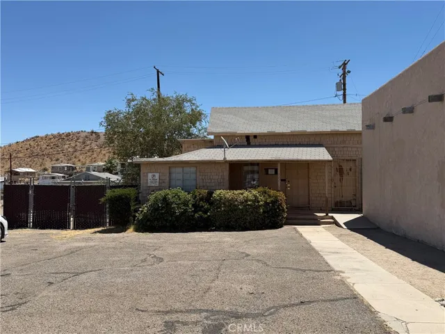 219 N 1st Avenue, Barstow, California 92311