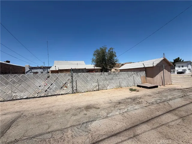 219 N 1st Avenue, Barstow, California 92311