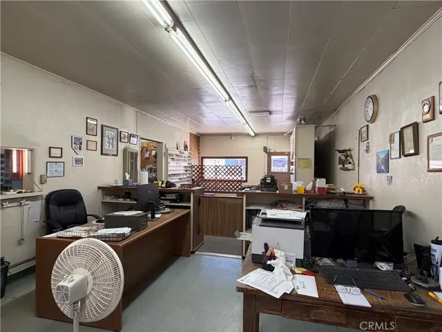 219 N 1st Avenue, Barstow, California 92311