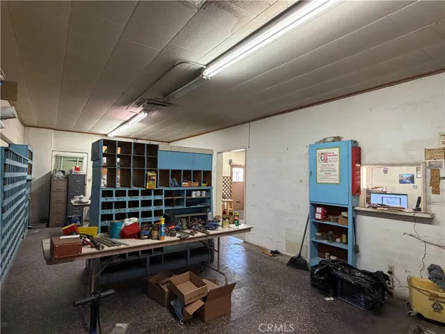 219 N 1st Avenue, Barstow, California 92311