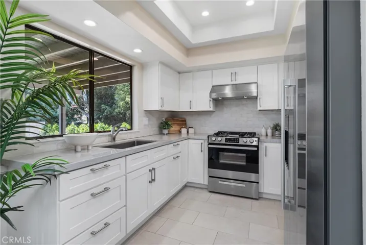872 S Havenwood Circle, Orange, California 92869