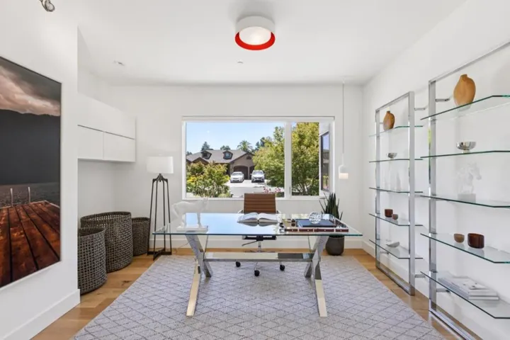 681 Springer Terrace, Los Altos, California 94024