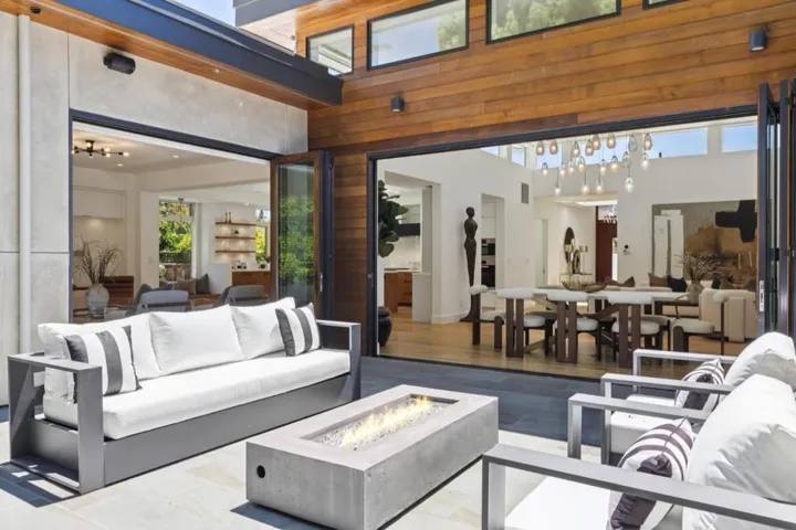 681 Springer Terrace, Los Altos, California 94024