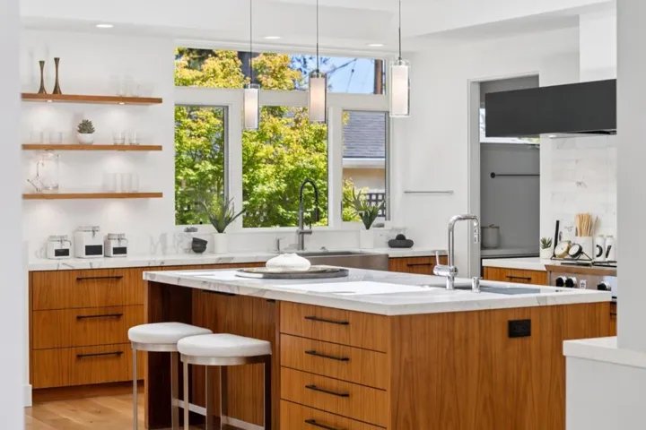 681 Springer Terrace, Los Altos, California 94024