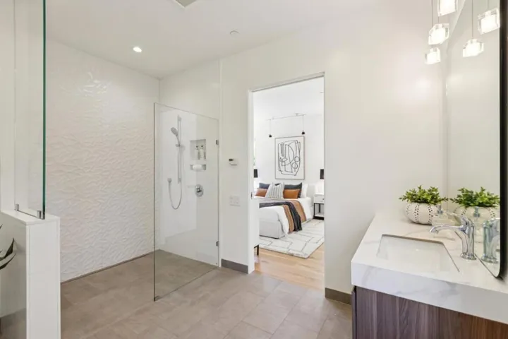 681 Springer Terrace, Los Altos, California 94024