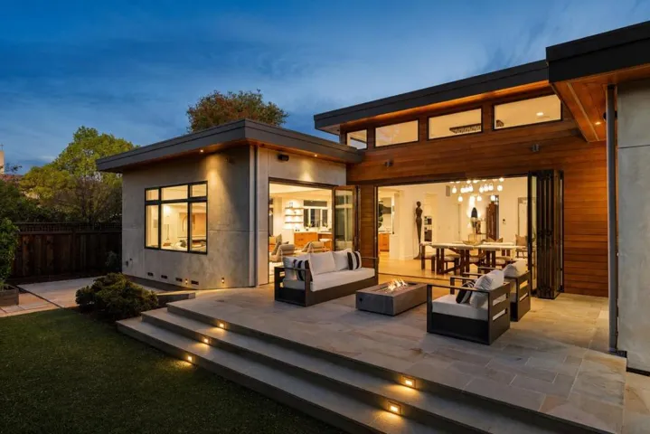 681 Springer Terrace, Los Altos, California 94024