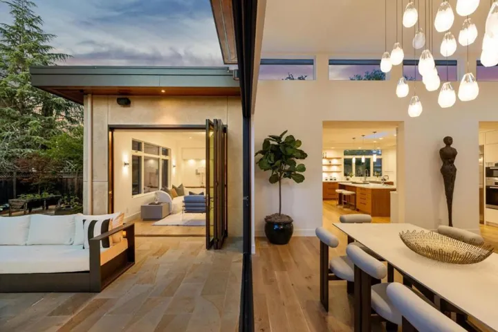 681 Springer Terrace, Los Altos, California 94024