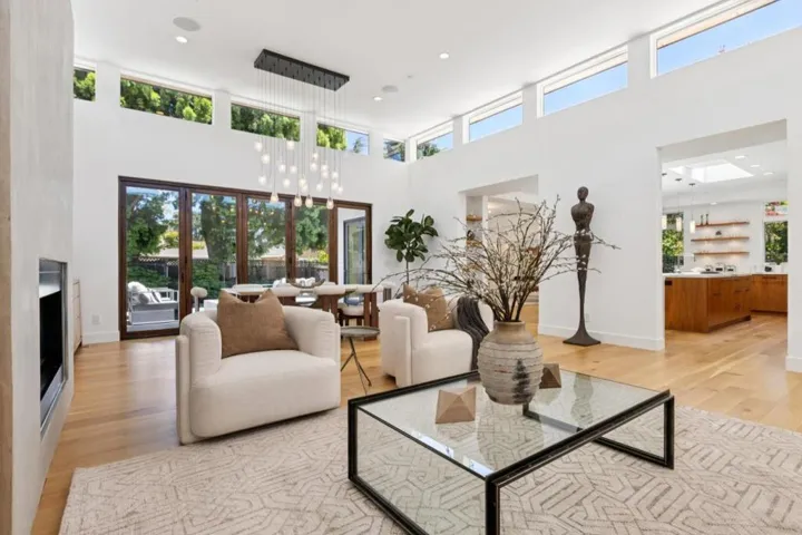 681 Springer Terrace, Los Altos, California 94024