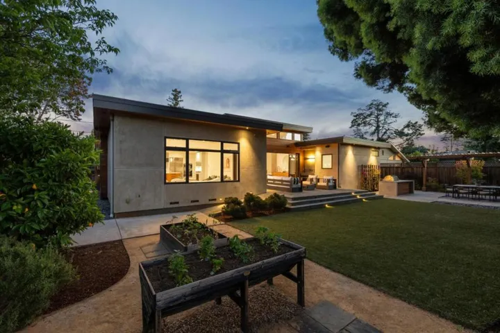 681 Springer Terrace, Los Altos, California 94024