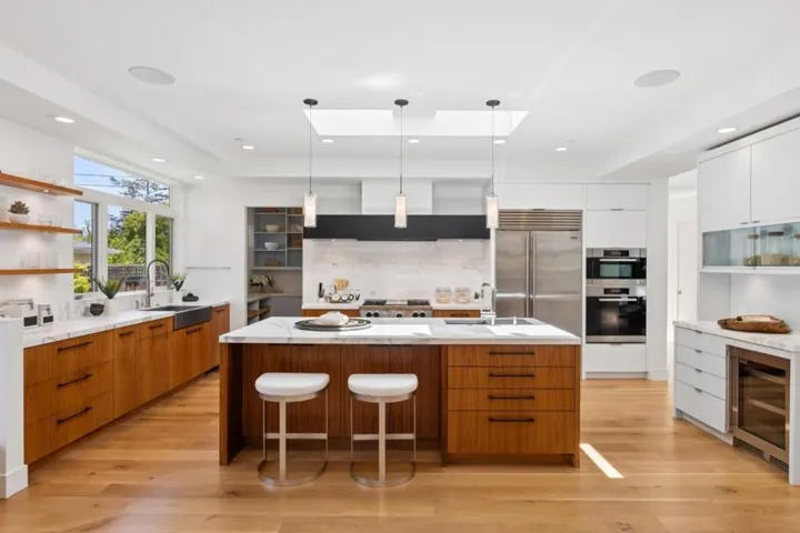 681 Springer Terrace, Los Altos, California 94024