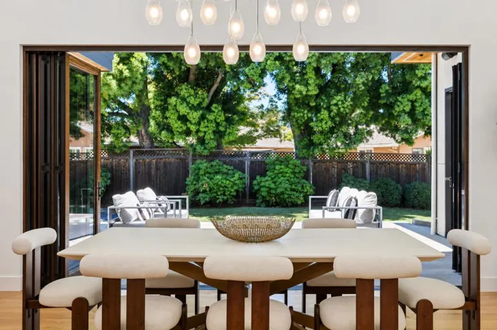 681 Springer Terrace, Los Altos, California 94024