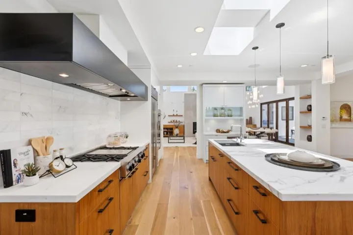 681 Springer Terrace, Los Altos, California 94024