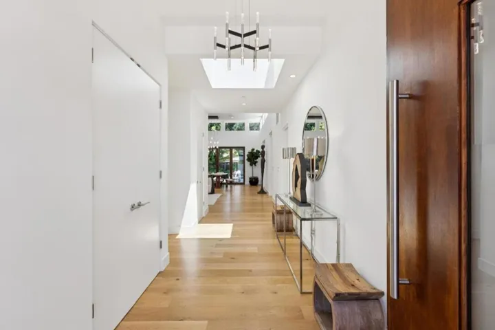 681 Springer Terrace, Los Altos, California 94024