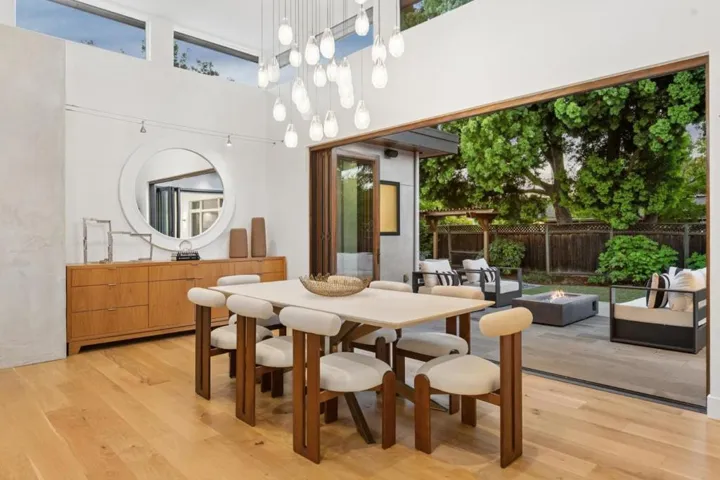 681 Springer Terrace, Los Altos, California 94024