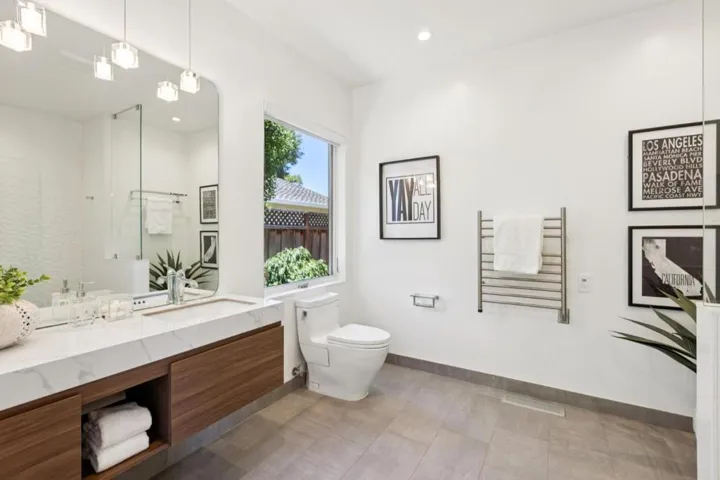 681 Springer Terrace, Los Altos, California 94024
