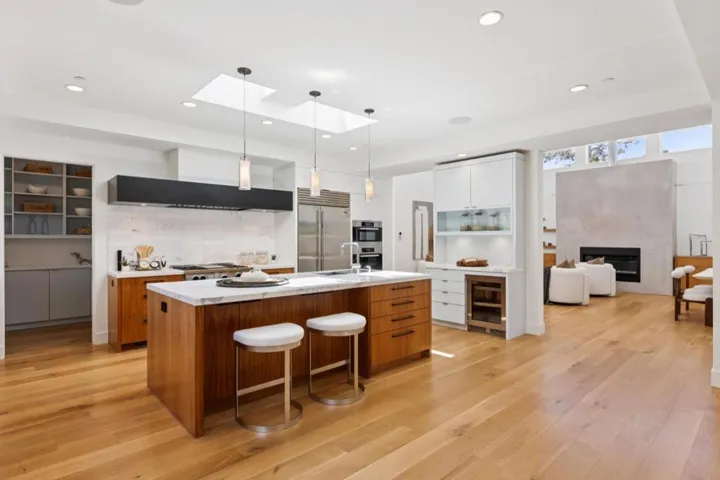 681 Springer Terrace, Los Altos, California 94024
