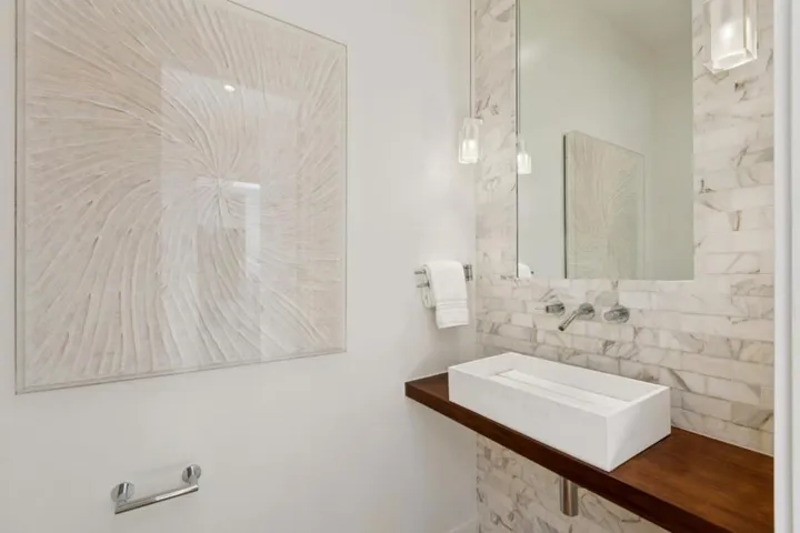 681 Springer Terrace, Los Altos, California 94024