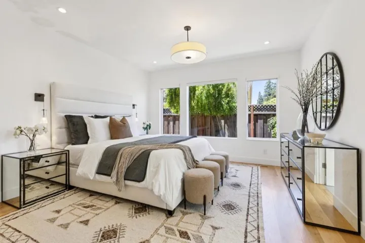 681 Springer Terrace, Los Altos, California 94024