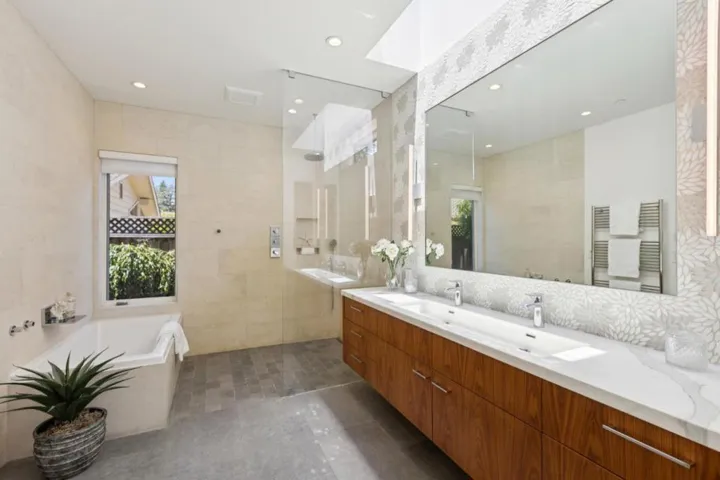 681 Springer Terrace, Los Altos, California 94024