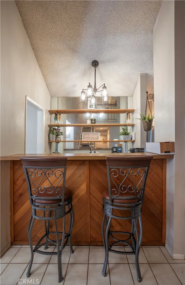 Wet bar area for great entertaining