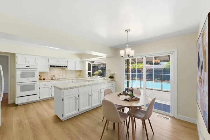19990 Blythe Court, Saratoga, California 95070