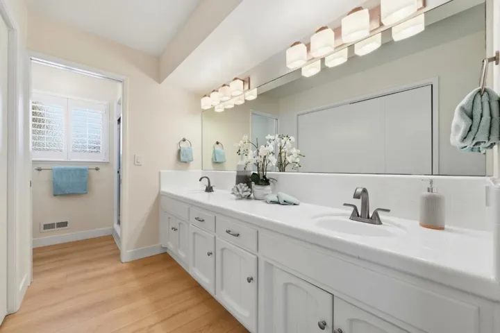 19990 Blythe Court, Saratoga, California 95070