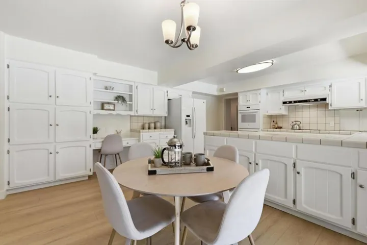 19990 Blythe Court, Saratoga, California 95070